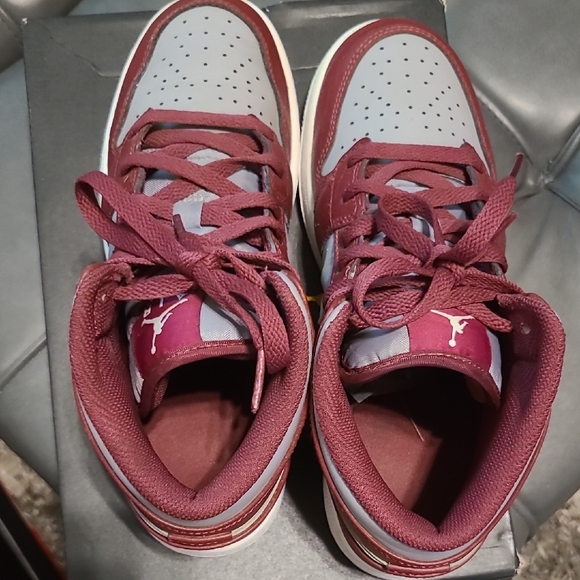 Air Jordan 1 Mid 'Cherrywood Red' - Picture 7 of 8
